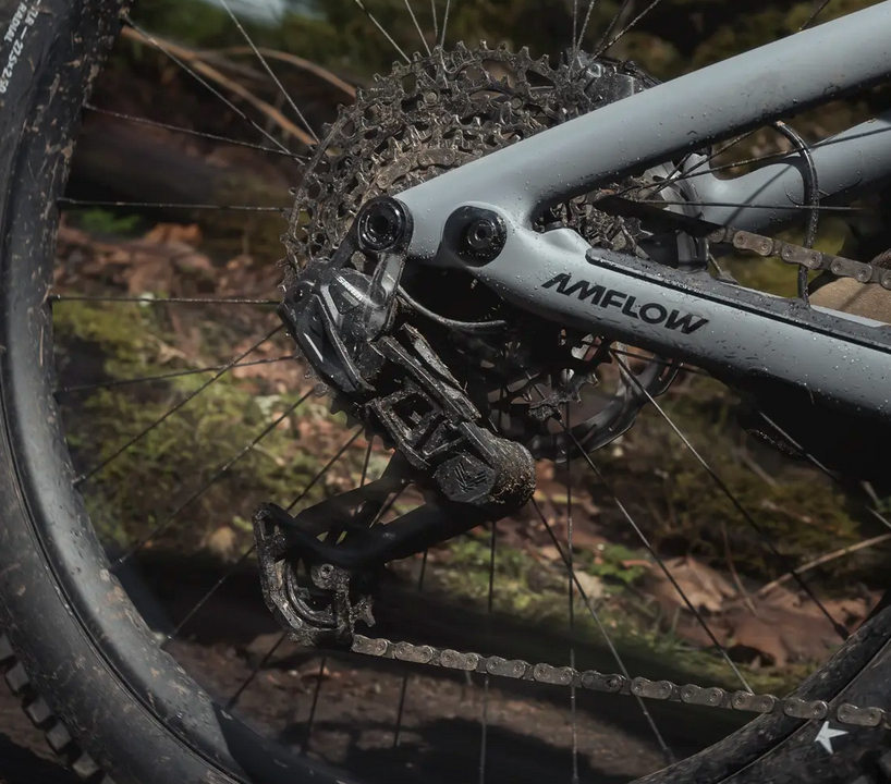 3-vtt-electrique-amflow-pr-carbon dérailleur arrière sram sur vtt électrique Amflow PR Carbon