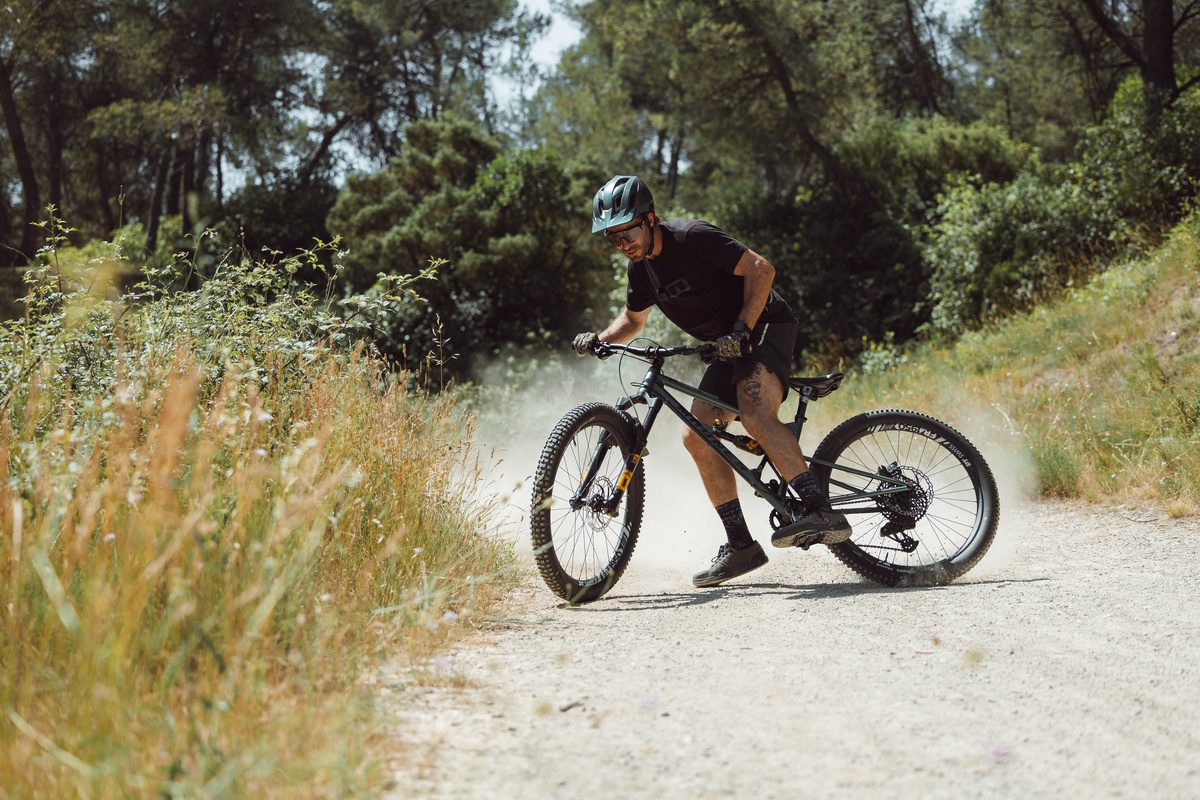 5-tutoriel-pilotage-freinage Freins à disque de VTT en bon état pour un freinage efficace