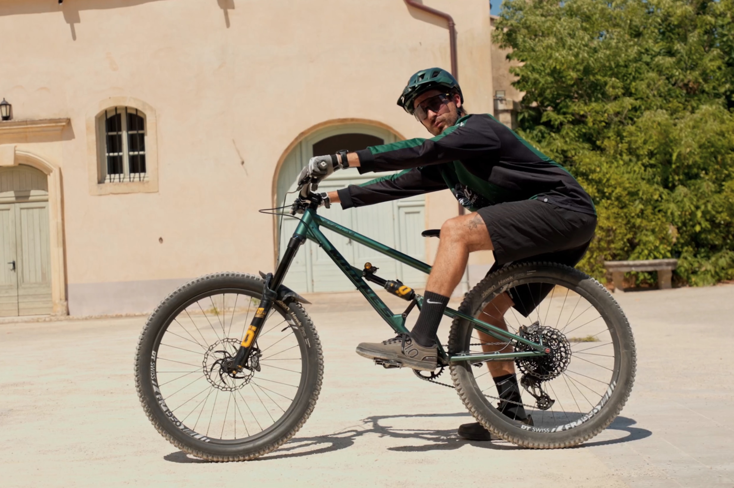 la position vtt pour faire un manual