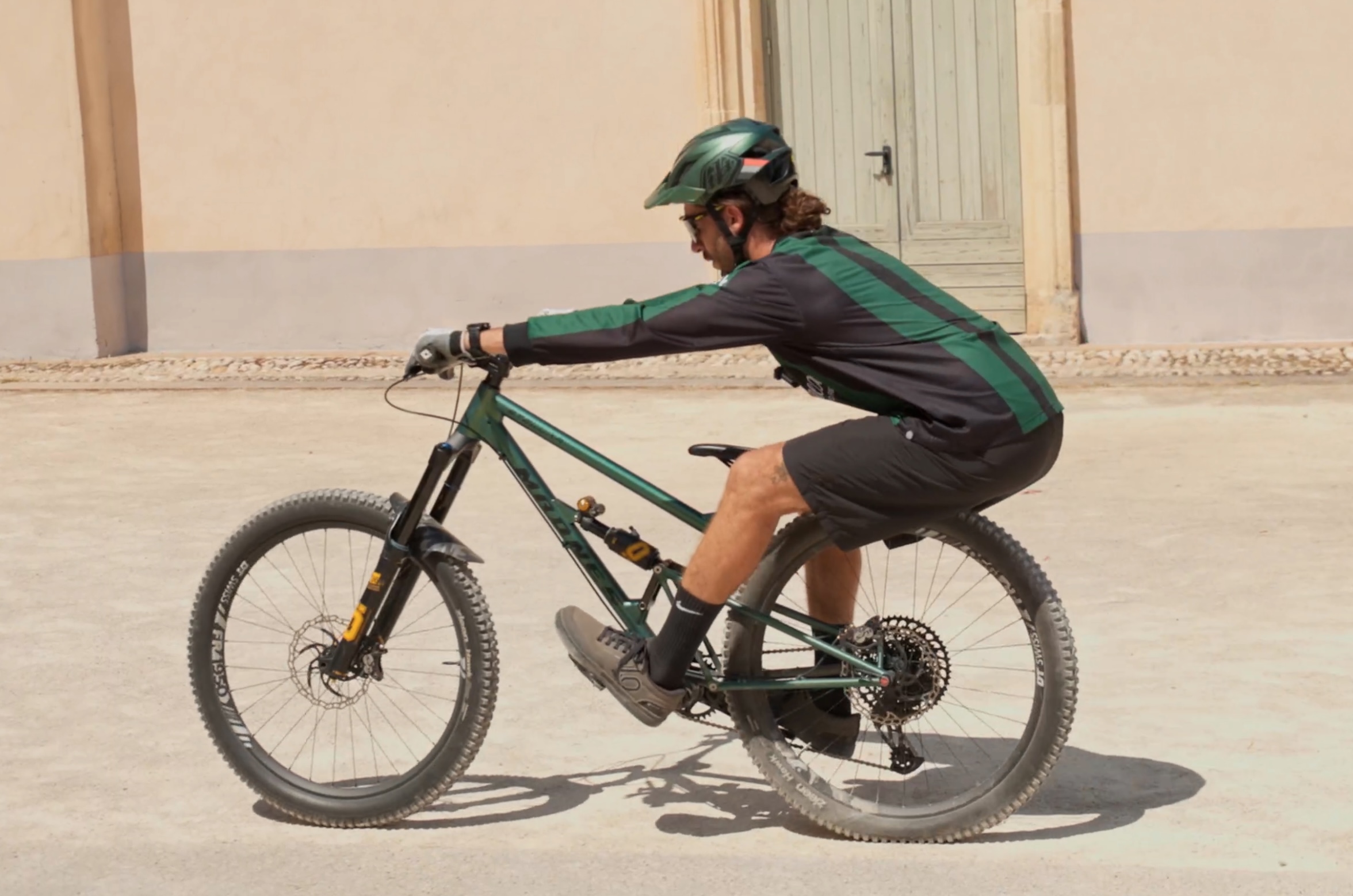 tutoriel pour apprendre le manual vtt